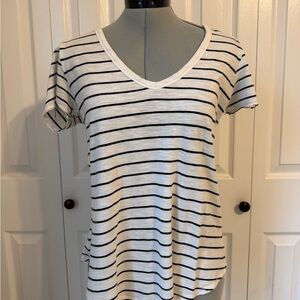 Abercrombie & Fitch White V-Neck Short Sleeve Tee with Black Stripes